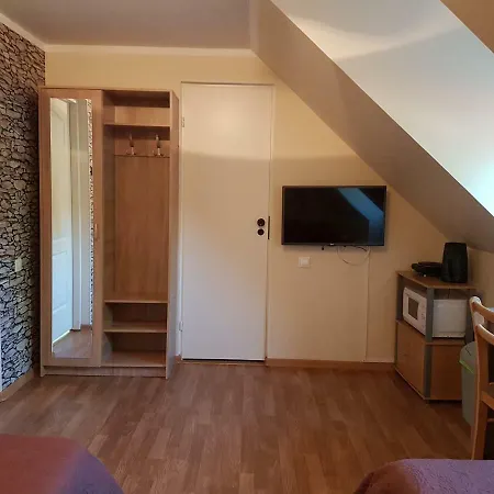 ホステル Maerjamaa Hostel Märjamaa