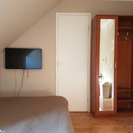 ホステル Maerjamaa Hostel Märjamaa