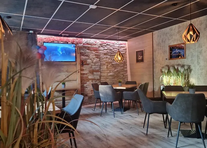 Maerjamaa Hostel بيت شباب