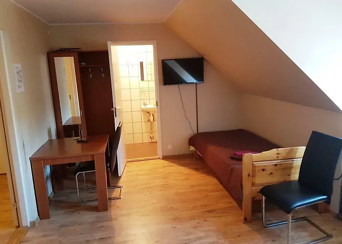 بيت شباب Maerjamaa Hostel